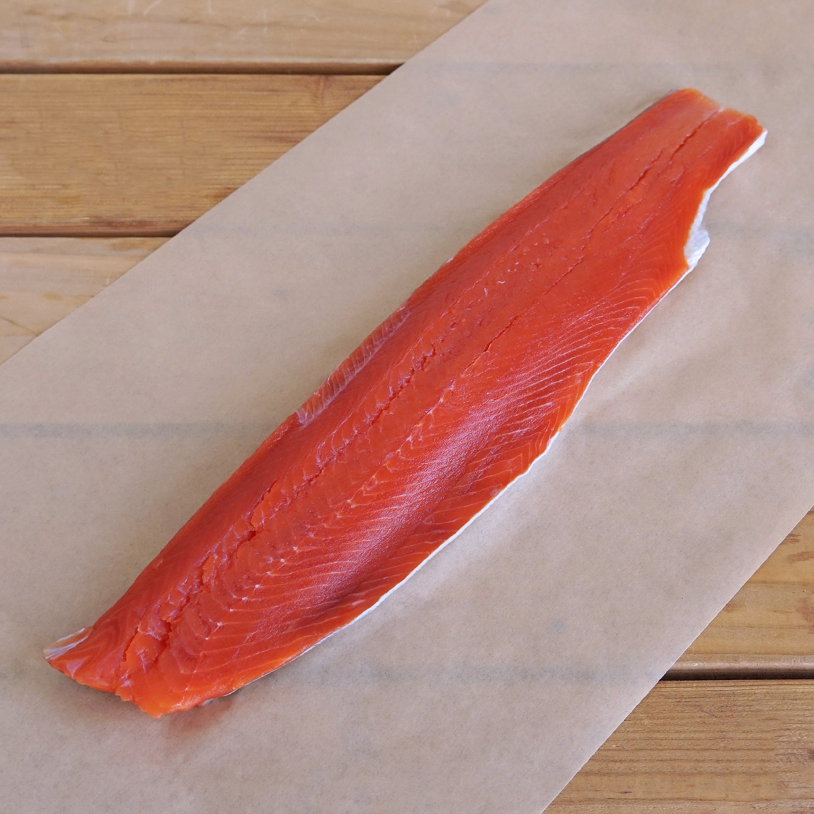 天然 高級 紅鮭 サーモン フィレ 半身 皮つき カナダ産 (500g) - ホライズンファームズ
